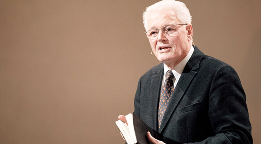 Der Evangelist Ulrich Parzany verwies auf die Aussagen der Bibel. Foto: Zimpfer Photography