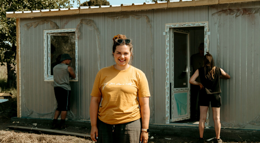 Marie John hilft beim Wiederaufbau von Häusern in der Ukraine. Foto: privat
