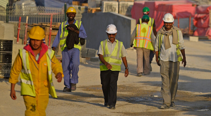 Arbeiter auf der Baustelle im Aspire-Sport-Park Doha. Foto: Picture Alliance/M.i.S.-Sportpressefoto