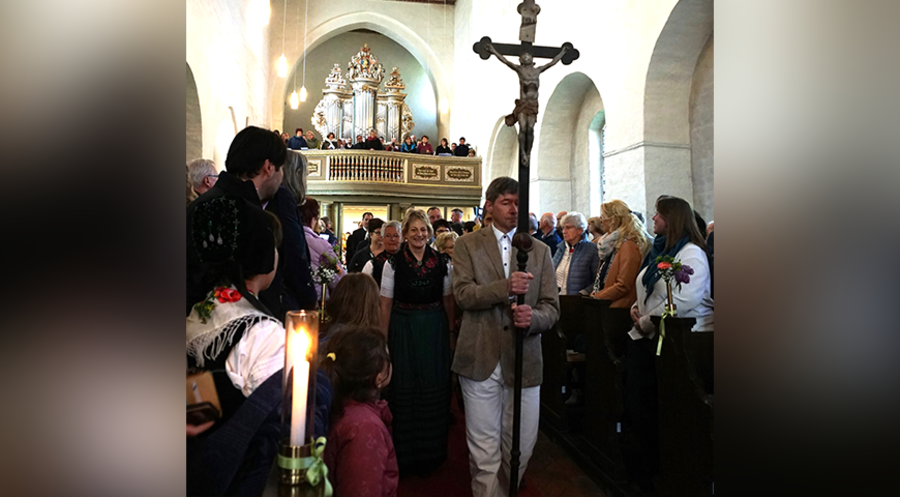 Einzug der Gemeindekirchenräte beim Festgottesdienst zur 850-Jahrfeier der Stadt Jüterbog. Foto: Andrea Fichtmüller