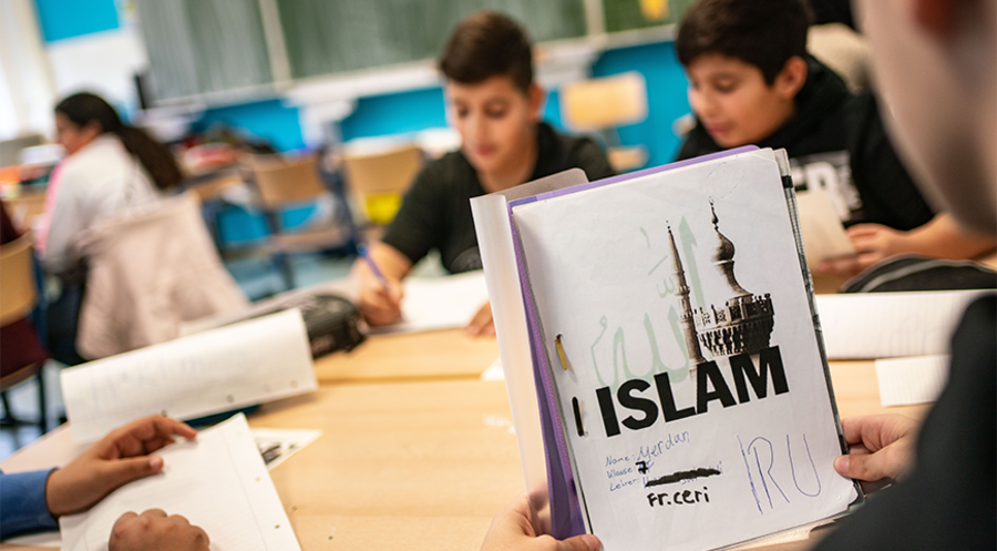 Nordrhein-Westfalen will den islamischen Religionsunterricht ausbauen. Symbolfoto: picture alliance/Frank Rumpenhorst