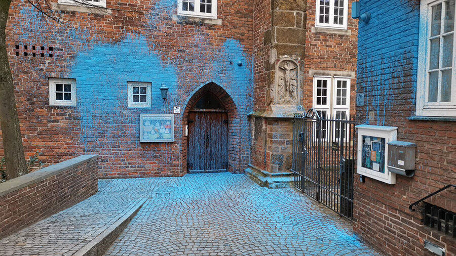 Der Farbanschlag auf die St.-Martini-Kirche in Bremen wurde in der Nacht zum 7. März verübt. Foto: St.-Martini-Kirche Bremen