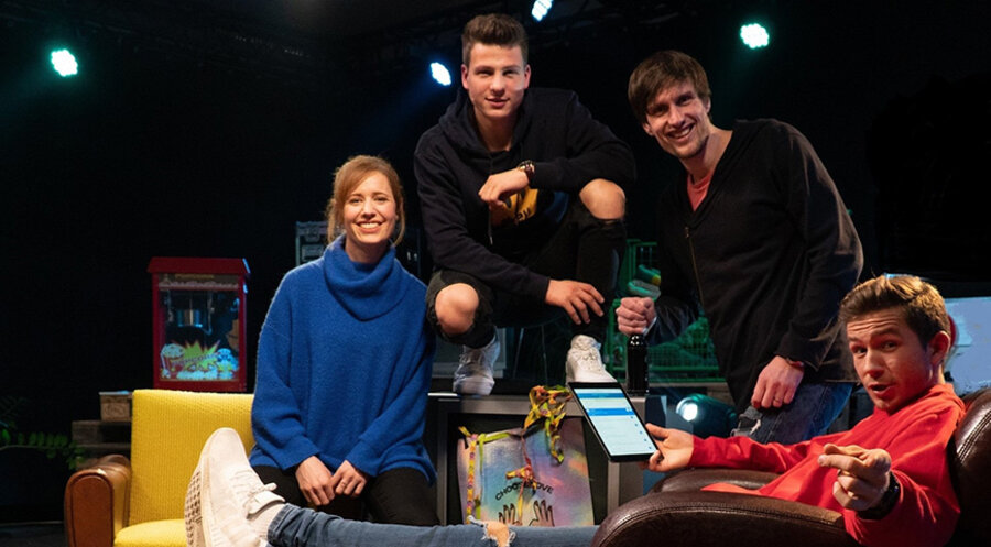 Das christliche Rapper-Duo O’Bros moderiert die Sendung. Foto: proChrist/Ben Bleile