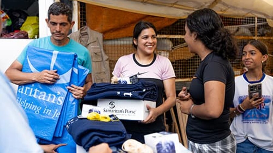 Kirchengemeinden ermöglichen die zielgerichtete Verteilung von Hilfsgütern in Venezuela. 