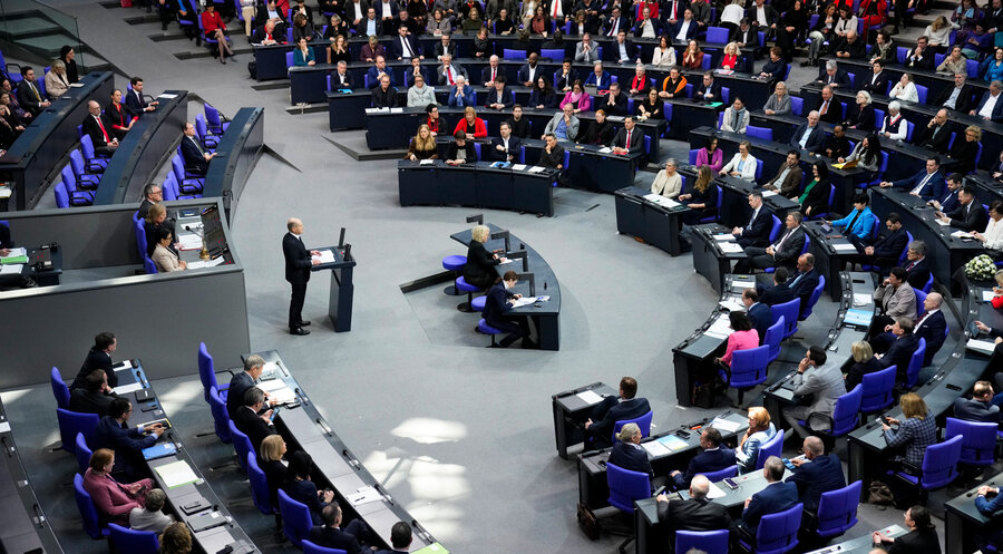 „Macht muss der Macht Grenzen setzen.“ – Montesquieu. Foto: picture alliance/ASSOCIATED PRESS/Ebrahim Noroozi 