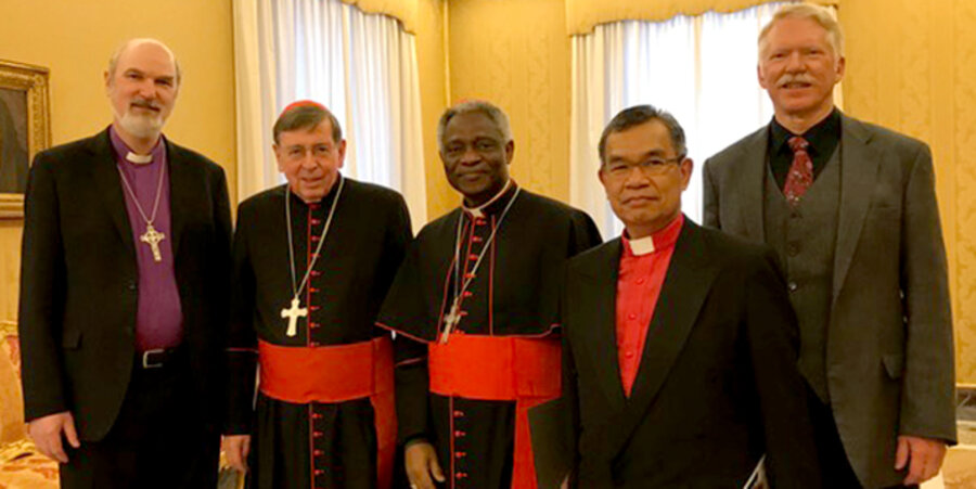 Die Delegation der Weltweiten Evangelischen Allianz: Bischof Thomas Schirrmacher (links), Bischof Efraim Tendero (zweiter von rechts) und der Botschafter der Allianz beim Vatikan, Thomas K. Johnson (ganz rechts). Foto: World Evangelical Alliance