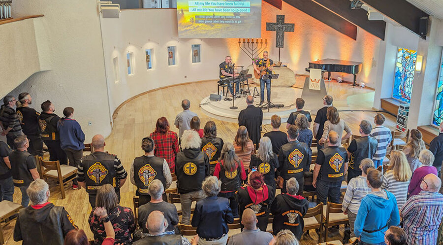 Die Biker feierten in Krelingen einen Abschlussgottesdienst. Foto: Ambassadors/GRZ Krelingen