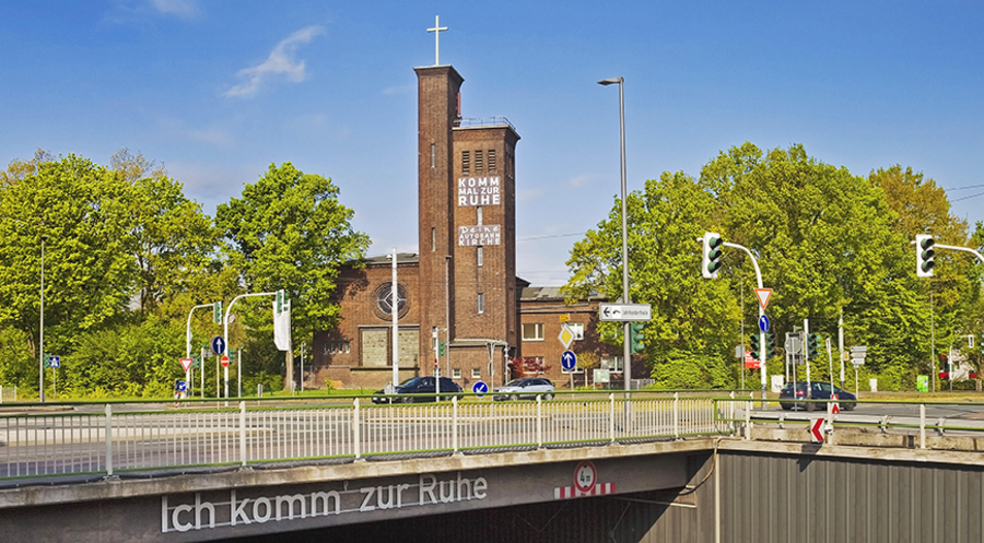 Autobahnkirche Ruhr in Bochum-Hamme: „Etliche kommen immer wieder“ / Foto: picture alliance/blickwinkel/S. Ziese