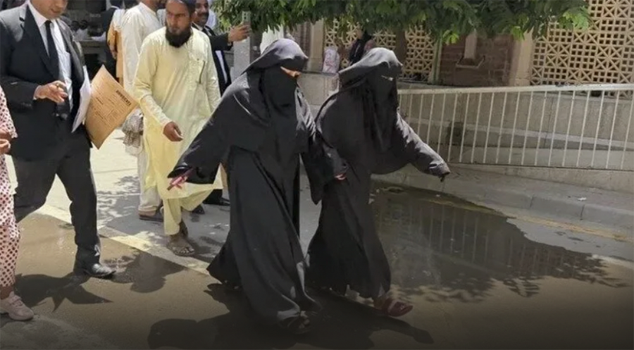 Nach CSI-Angaben werden in Pakistan jedes Jahr rund 1.000 Mädchen und junge Frauen Opfer von Entführung, Zwangskonversion und Zwangsverheiratung. 