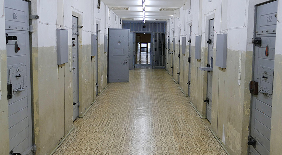 In Stasi-Gefängnissen wurden Menschen inhaftiert, gedemütigt und traumatisiert. Foto: pixabay.com