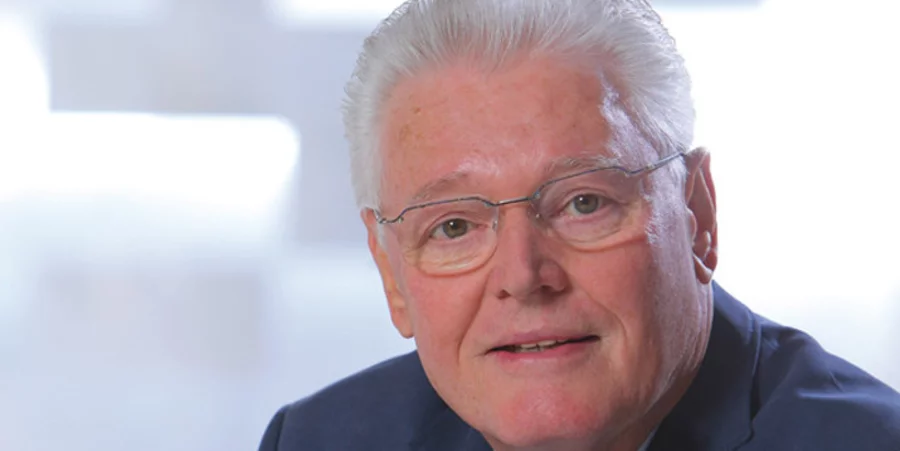 „Warum relativiert der Gnadauer Präses öffentlich evangelikale Positionen?" Das fragt einer der bekanntesten Pfarrer Deutschlands, der frühere ProChrist-Hauptredner Ulrich Parzany. Foto: SCM/Haenssler