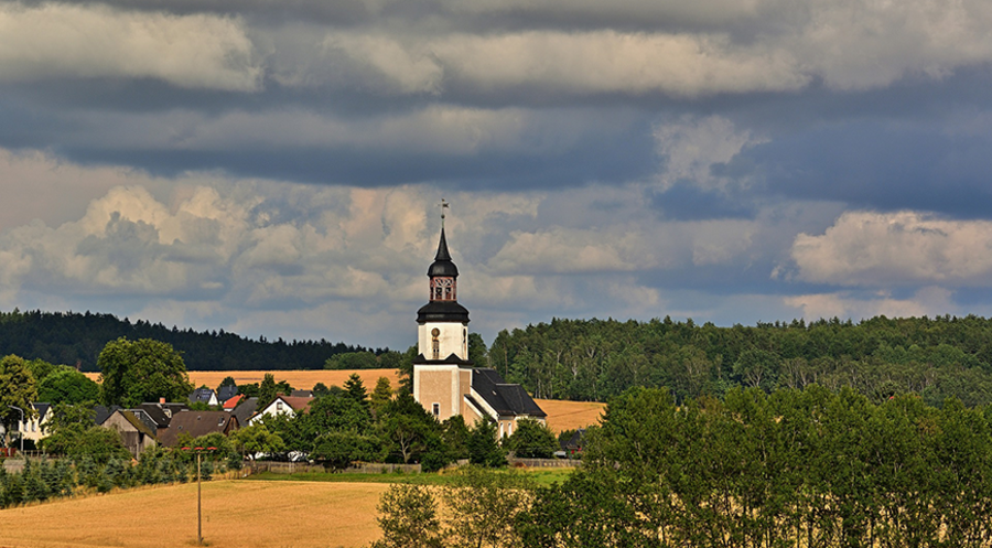 Die Umfrage untersuchte, wie viele Deutsche Kontakt zu ihrer Kirchengemeinde vor Ort haben. Symbolfoto: pixabay.com