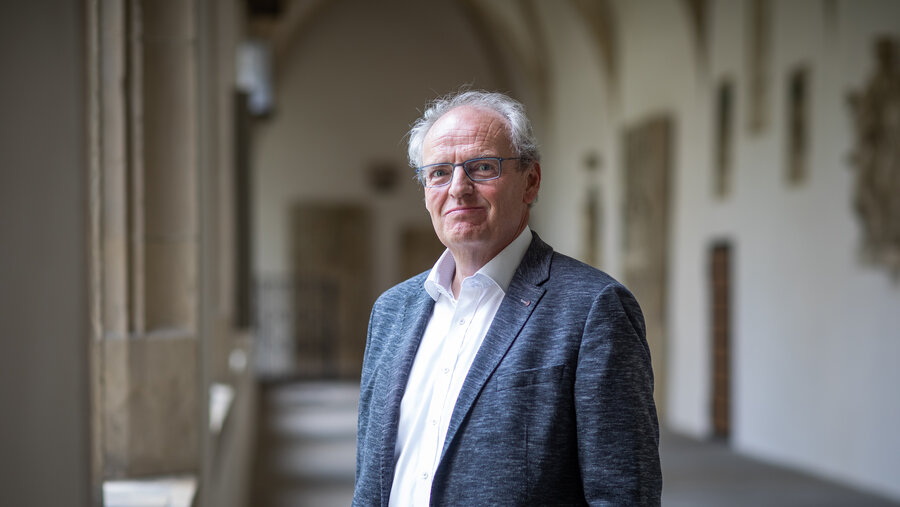 Der katholische Kirchenhistoriker Hubert Wolf. Foto WHU Münster/Catrin Moritz