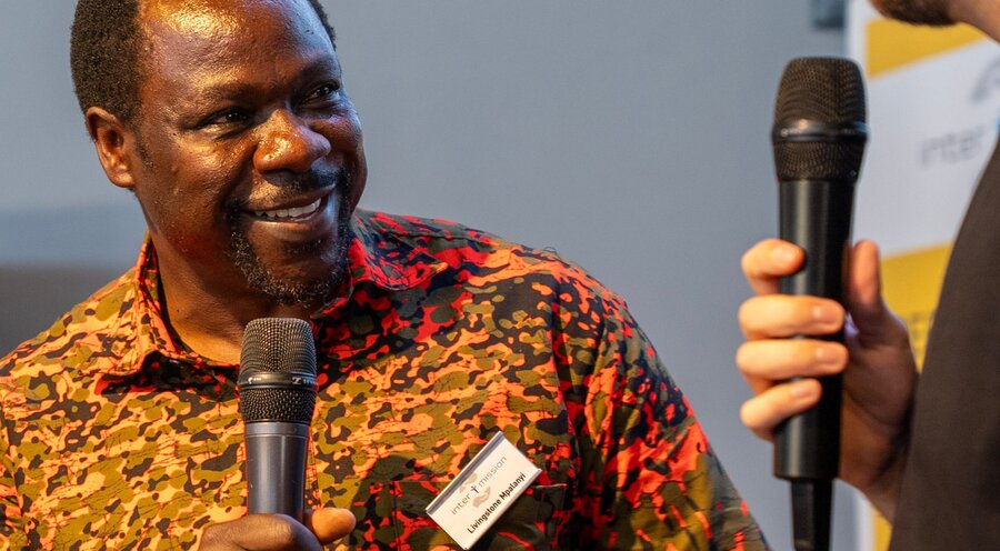 Der Leiter der Chain-Foundation, Livingstone Mpalanyi, beim Missionstreffen der Inter-Mission. Foto: Inter-Mission