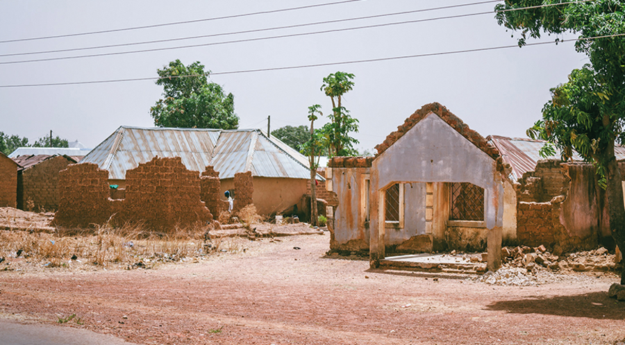 Immer wieder greifen Bewaffnete christliche Siedlungen in Nigeria an. Symbolfoto: Open Doors