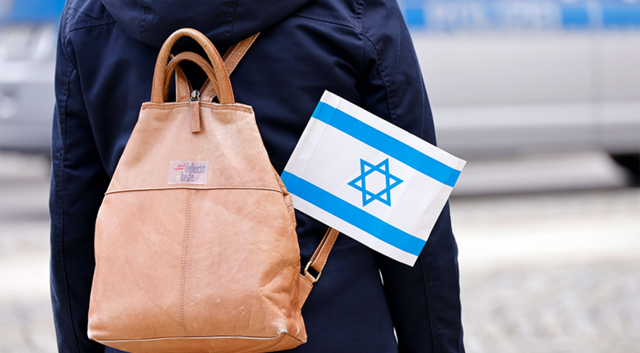 Täter-Opfer-Umkehr „dämonisiert Israel“. Symbolfoto: IMAGO/HaertelPress