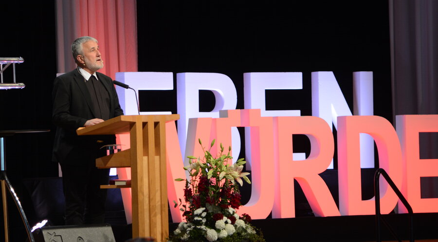 Der römisch-katholische Weihbischof der Diözese Rottenburg-Stuttgart, Thomas Maria Renz, sprach beim Kongress „Leben.Würde“. Foto: Ralph Wild