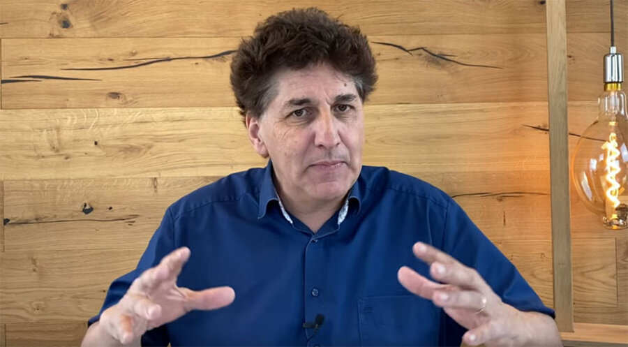 Der Theologe Stefan Vatter. Screenshot: YouTube/ Relevant Leben