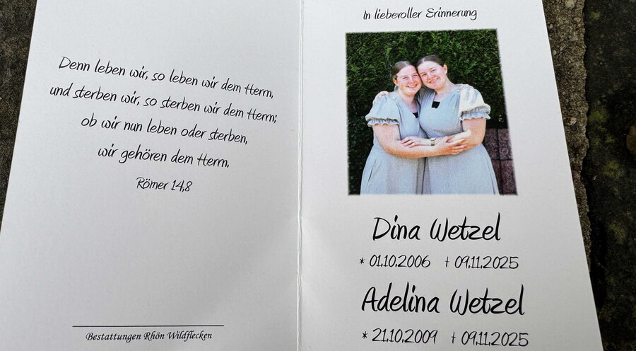 Die Schwestern Dina und Adelina kamen bei einem Verkehrsunfall ums Leben. Foto: Jörg Völkerling