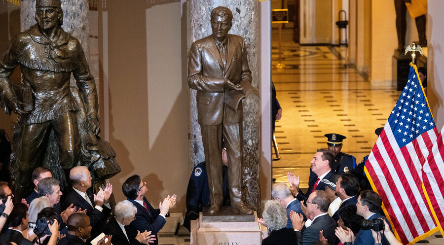 Die Enthüllung der Statue des Evangelisten Billy Graham im Kapitol in Washington. Foto: picture alliance / Sipa USA | CQ-Roll Call