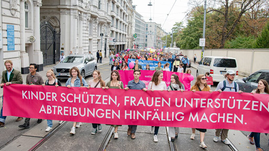 Beim „Marsch fürs Leben“ in Wien nahmen nach Angaben der Veranstalter mehr als 2.000 Menschen teil. Foto: Marsch fürs Leben