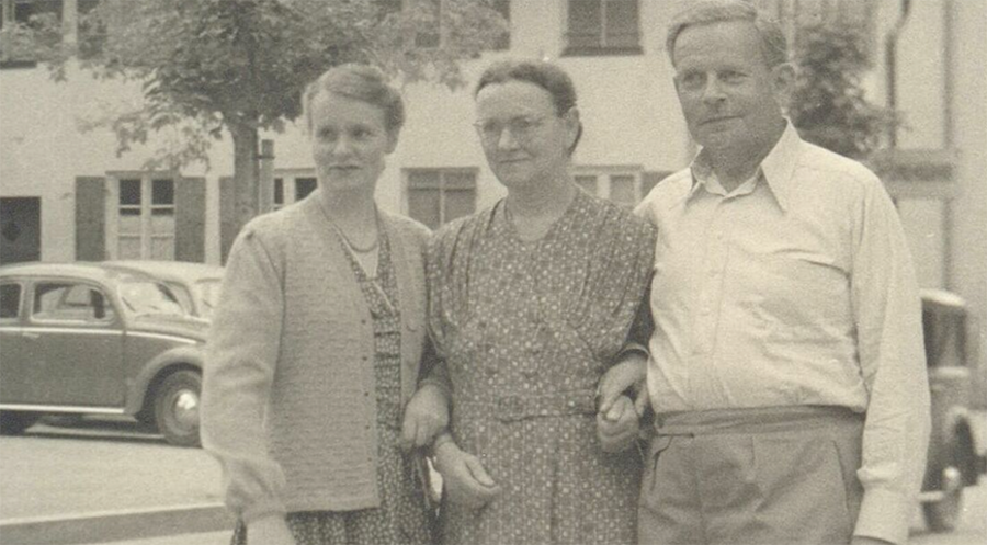 Das Ehepaar Jannasch mit Tochter Christine (links). Screenshot: Nordkirche.de; Uni-Archiv Mainz