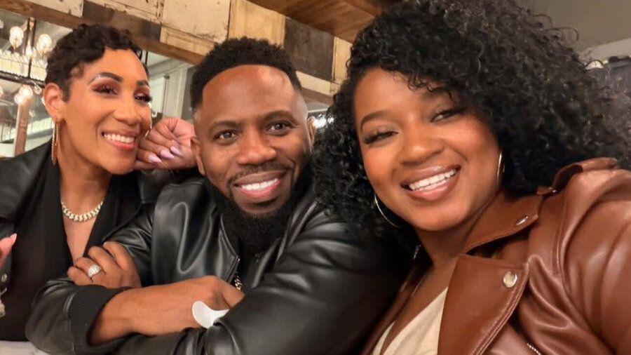 Der US-Pastor Israel Ford mit seinen zwei Ehefrauen Lydia (li.) und Shakayla Ford. 