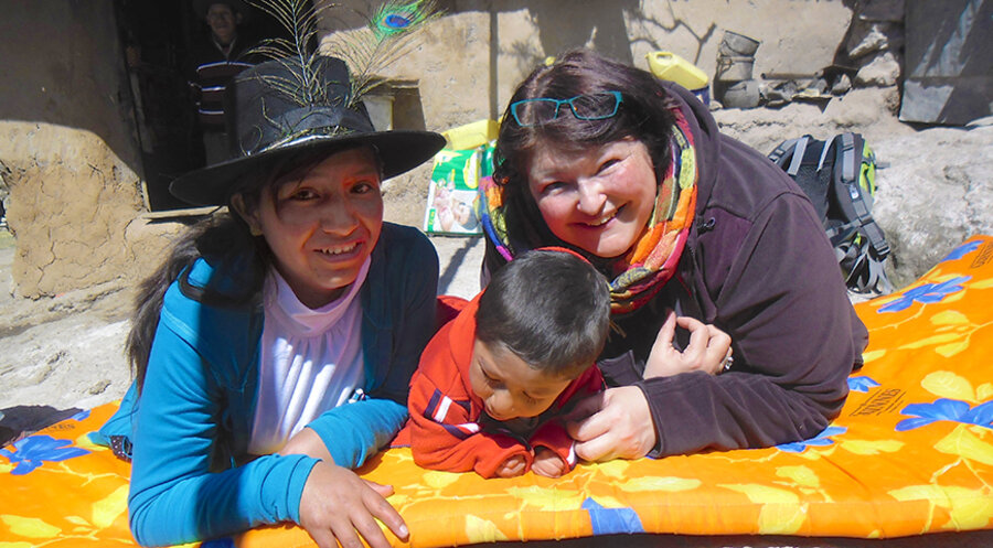 Sabine Vogel (rechts) hat ein großes Herz für Quechua-Frauen und ihre Kinder. Foto: Privat