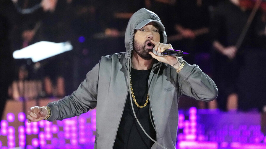 Eminem (bürgerlich: Marshall Mathers) hat 11 Nummer-1-Alben in den US-amerikanischen Billboard-200-Charts erreicht. 