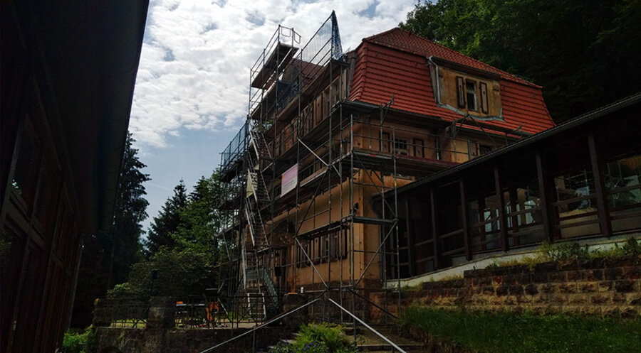 Das „Historische Haus Felsengrund“ in Rathen wird restauriert. Foto: Felsengrund und Friedensburg Gästehäuser GmbH