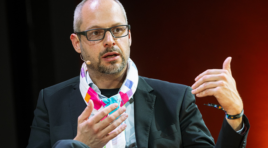 „Die Erfahrung mit dem Kirchenasyl hat in unserer Gemeinde zu einer größeren Offenheit für gesellschaftspolitisches Engagement geführt“: Pastor Jochen Wagner. Foto: Jessica Krämer