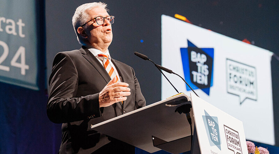 Präsident Michael Noss, auf der BEFG-Ratssitzung. Foto: David Vogt