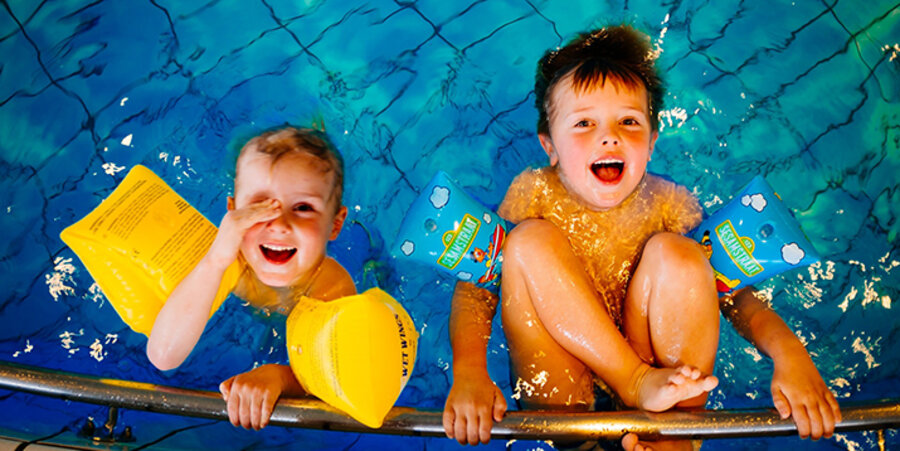 Der Vater eines Kindes durfte nicht an einem Eltern-Kind-Schwimmkurs teilnehmen. Symbolfoto: pixabay.com