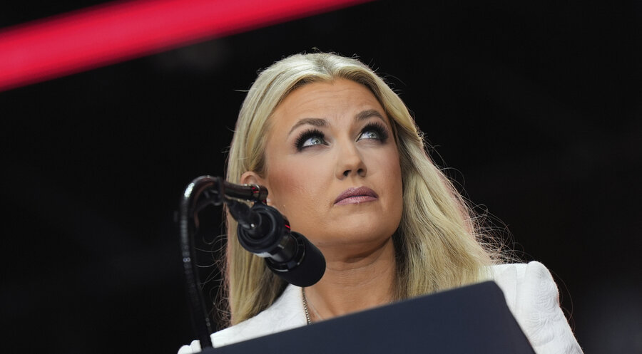 Die Witwe Erika Kirk. Foto: picture alliance / ASSOCIATED PRESS | Julia Demaree Nikhinson