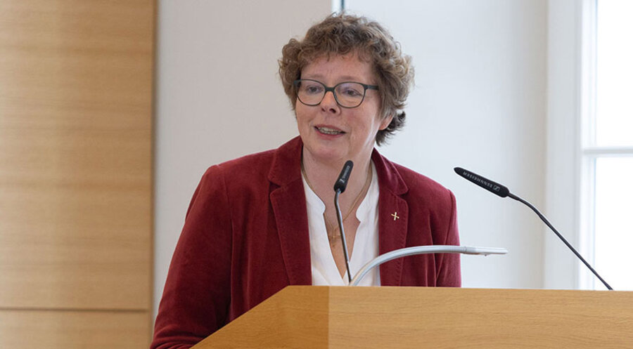 „Auch im Streit kann man dem anderen mit Respekt und Liebe begegnen“: Die Bischöfin der Evangelischen Kirche von Kurhessen-Waldeck, Beate Hofmann. Foto: EKKW