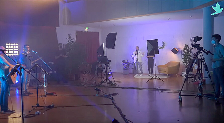 Die Aktion wurde per Livestream aus der katholischen Immanuel Gemeinschaft Ravensburg ausgestrahlt. Screenshot: YouTube/Deutschland betet