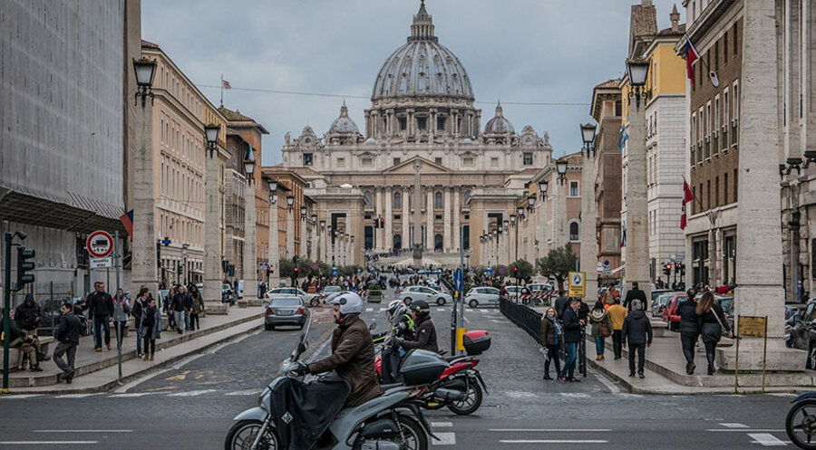 An der Lateran-Universität studieren etwa 4.000 Frauen und Männer. Symbolfoto: pixabay.com