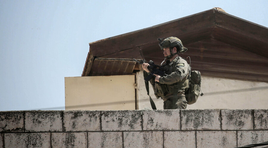 Ein israelischer Soldat im Westjordanland. Foto: picture alliance / Sipa USA | SOPA Images
