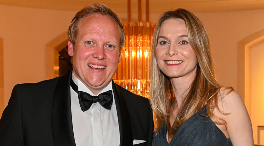 Das Politiker-Paar Tilman Kuban und Dominique, geborene Emerich. Foto: picture-alliance/Eva Oertwig/SCHROEWIG