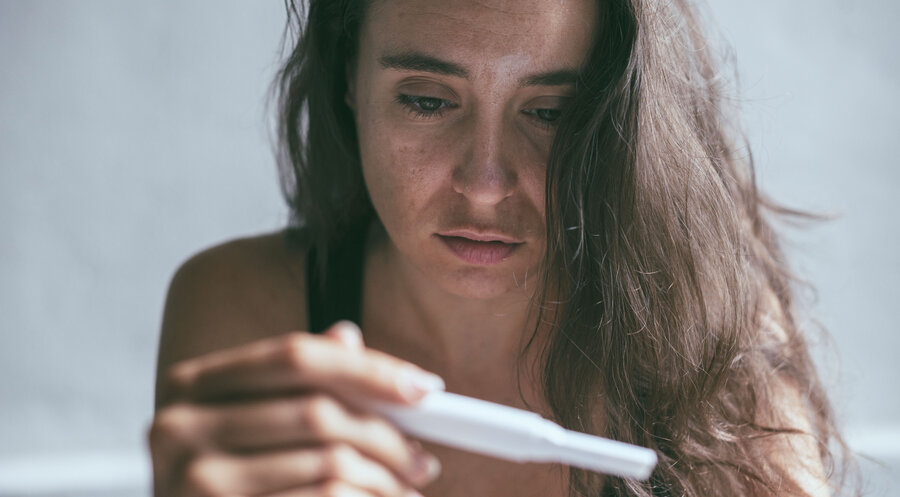 Viele Frauen haben den Wunsch, Mutter zu werden. Symbolfoto: iSTock; Rawpixel