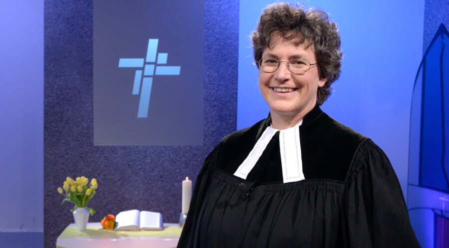 Elisabeth Küfeldt ist Pfarrerin der Innenstadtkirchen St. Gumbertus und St. Johannis im mittelfränkischen Ansbach. Foto: erf.de/Andreas Lehmann