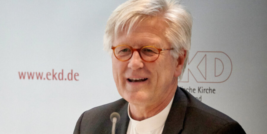 Der EKD-Ratsvorsitzende Heinrich Bedford-Strohm auf der Pressekonferenz. Foto: idea/Kwerk.eu