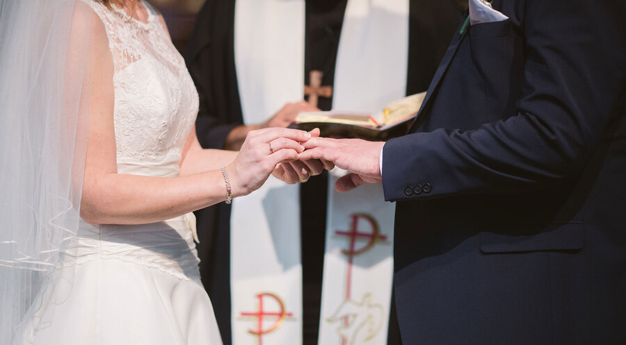 Segenshandlungen wie Trauungen sollen künftig auch Nichtmitgliedern offenstehen. Symbolfoto: unsplash.com