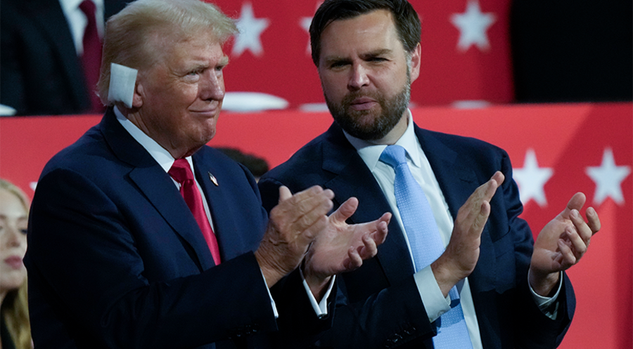 Vom Kritiker zum Kandidaten für das Amt des US-Vizepräsidenten: James David (J.D.) Vance zieht mit Trump in den Wahlkampf um den Einzug in das Weiße Haus. Foto: picture alliance/ASSOCIATED PRESS/Charles Rex Arbogast