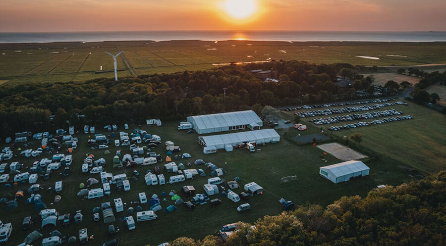 Rund 1.100 Besucher kamen zum diesjährigen „DünenhofFestival”. Foto: WDL\Jonas Kretschmann