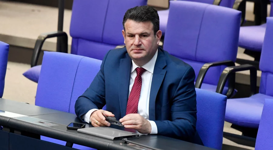 Für die SPD-Bundestagsfraktion übernimmt der frühere Bundesarbeitsminister Hubertus Heil das Amt des religionspolitischen Sprechers. Foto: picture alliance / Geisler-Fotopress | Frederic Kern