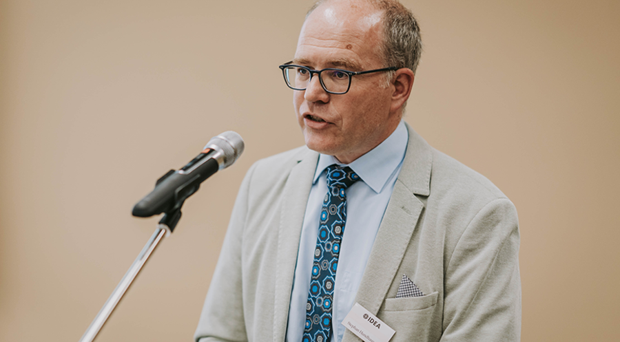 Stephan Hundhausen: Fehlendes Geld ist nicht das eigentliche Problem. Foto: IDEA/Matthias Schmitt