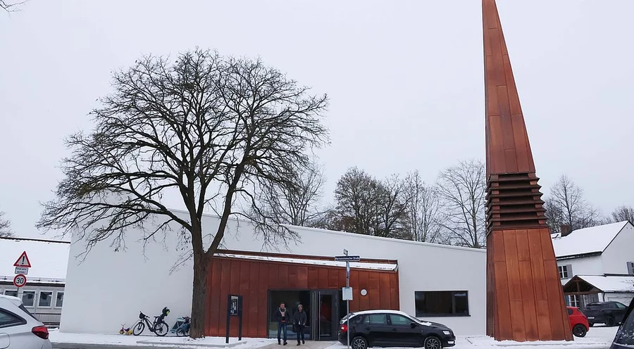 Epiphaniaskirche der Kirchengemeinde Laineck in Bayreuth. Foto: Dekan i.R. Günter Saalfrank