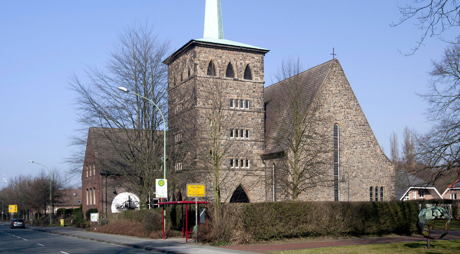 Der Ort des Unfalls: Die mittlerweile entwidmete Christuskirche in Herten. Foto: picture alliance / imageBROKER | Thomas Robbin