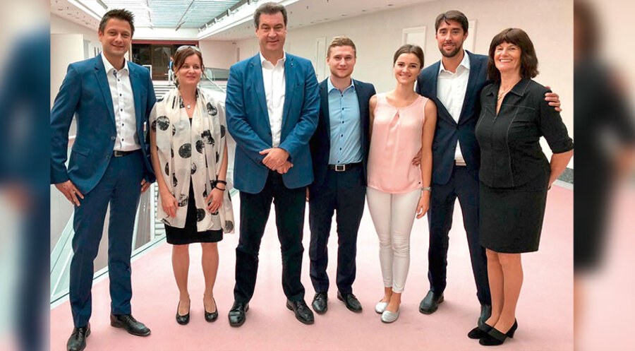 Markus Söder empfängt das Projektteam in der Staatskanzlei. Foto: Promisglauben e.V.